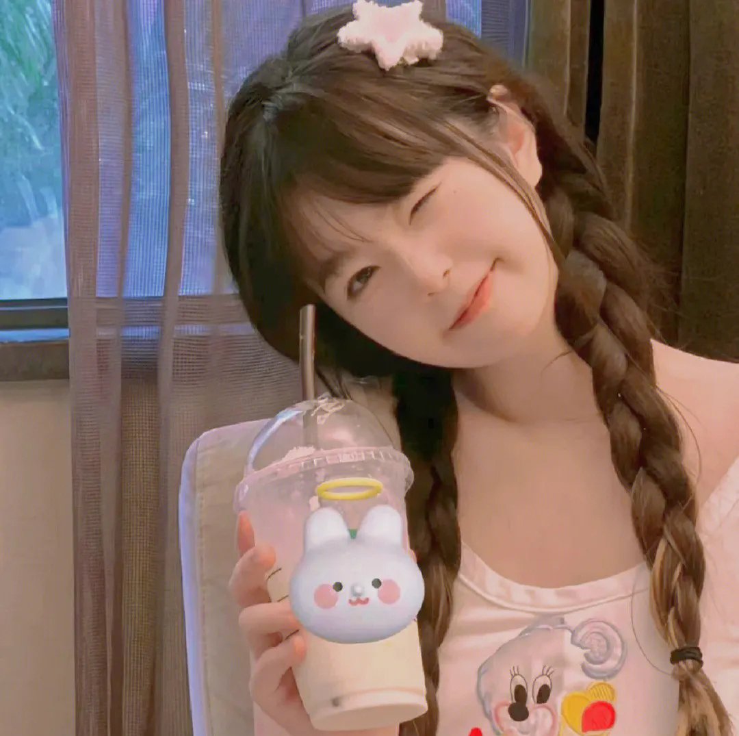 被退婚的我靠短剧逆袭成明星